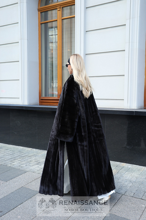 Роскошная шуба из меха норки