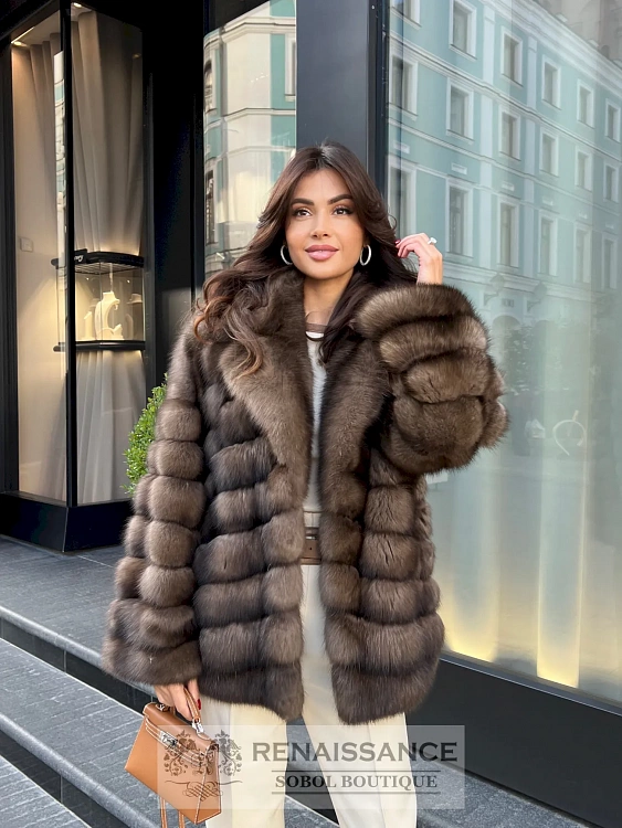 Короткая шуба автоледи из меха баргузинского соболя