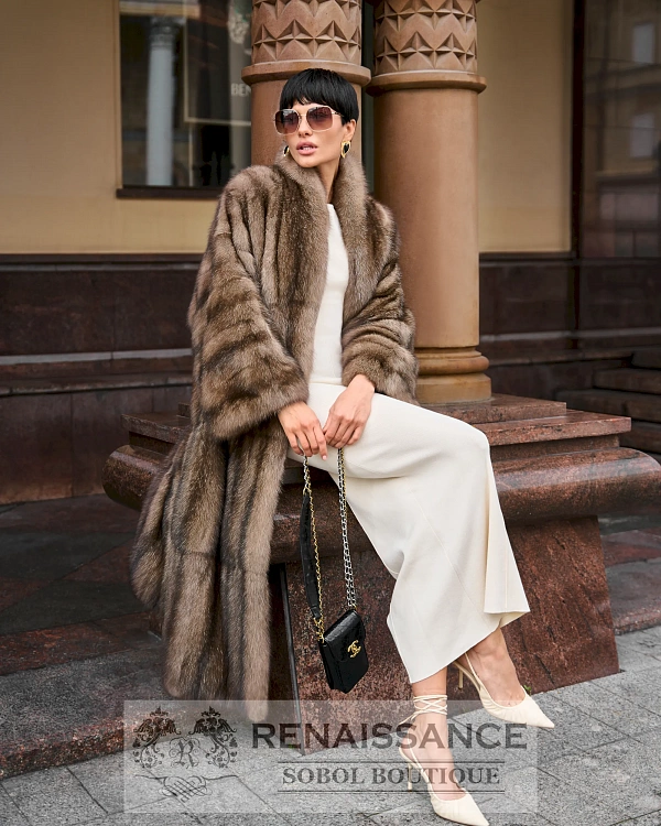 Соболиная шуба в стиле винтаж