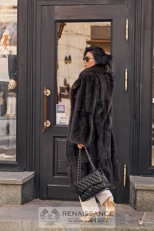 Классическая шуба из аукционного седого соболя, Москва, Пальто