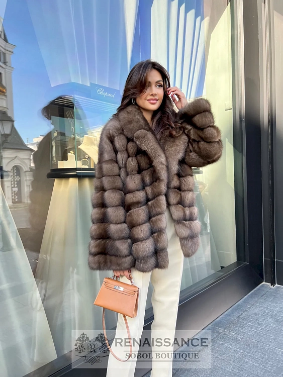 Короткая шуба автоледи из меха баргузинского соболя