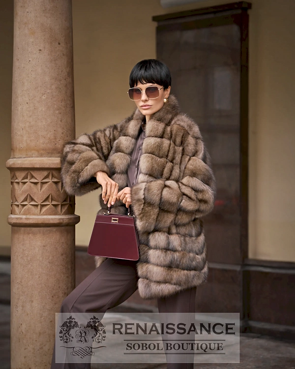 Трендовый жакет из светлого соболя