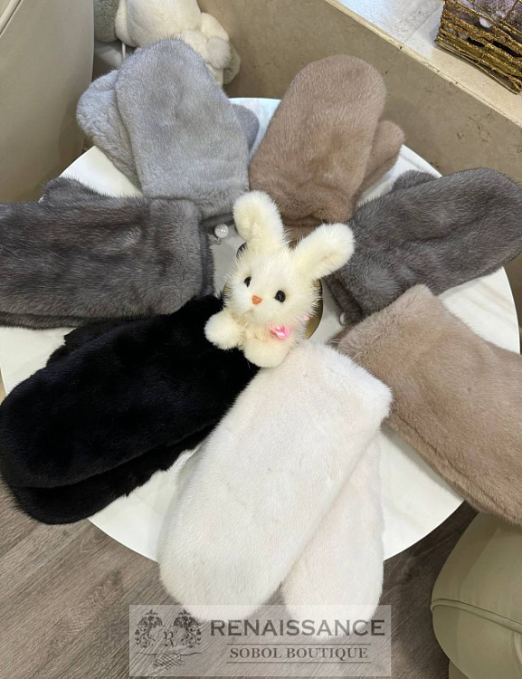 Варежки из натурального меха норки и соболя, Москва, 