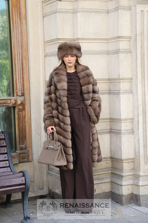 Стильная шуба из соболя