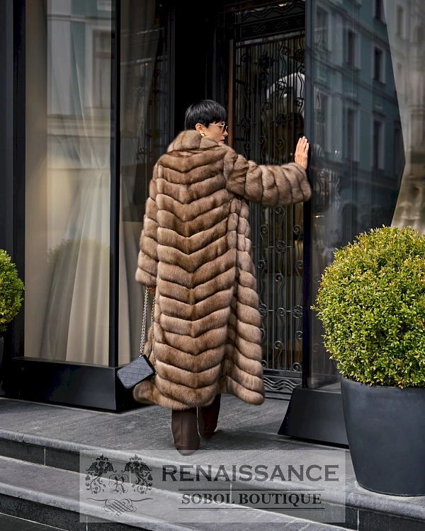 Элегантная соболиная шуба