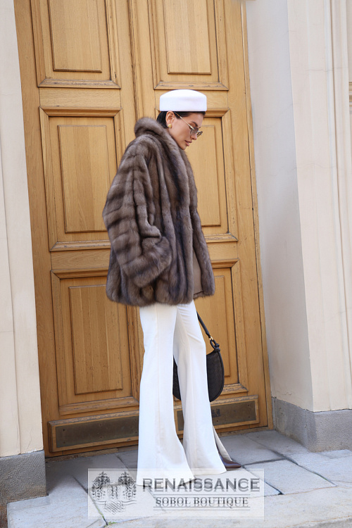 Шуба из соболя автоледи в цельных шкурках 