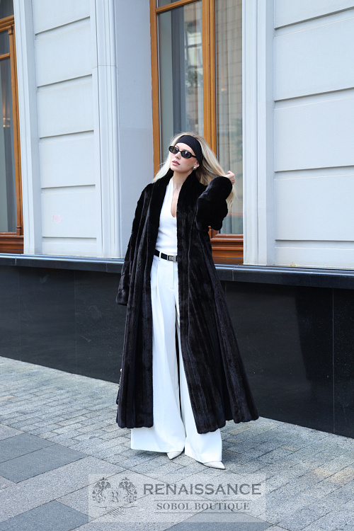 Роскошная шуба из меха норки