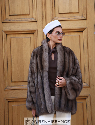 Шуба из соболя автоледи в цельных шкурках 