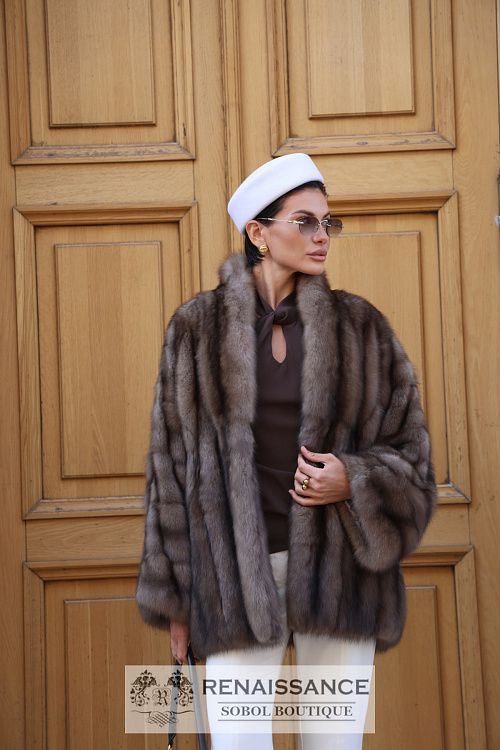 Шуба из соболя автоледи в цельных шкурках 