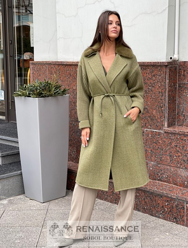 Стильное пальто из кашемира Loro Piana с норкой