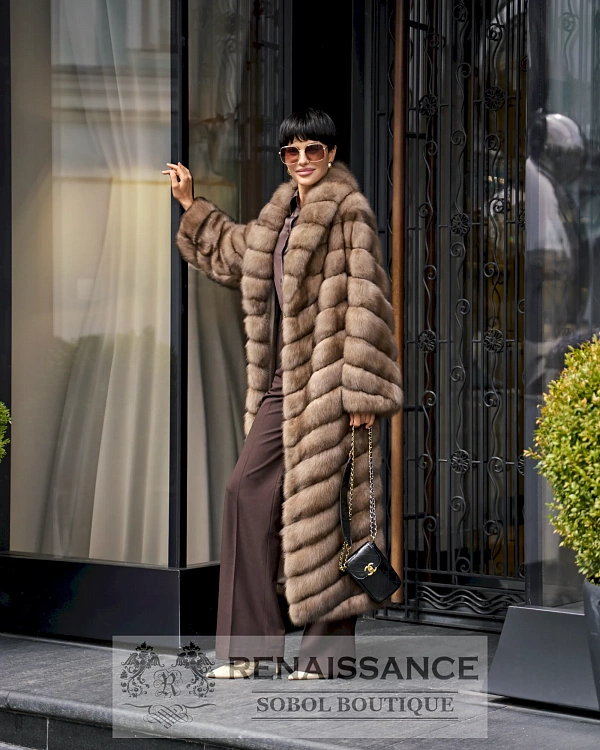 Элегантная соболиная шуба