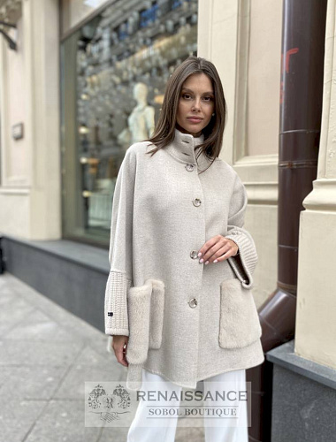 Элегантное манто из кашемира Loro Piana