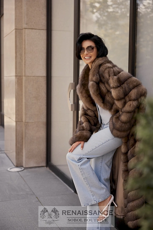 Длинная шуба из меха баргузинского соболя