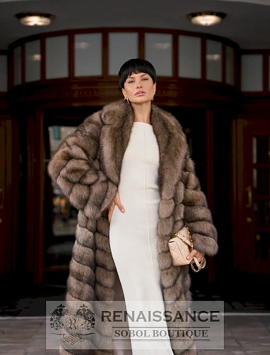 Эффектная шуба из баргузинского соболя