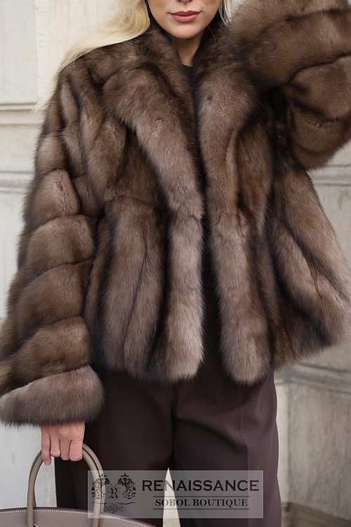 Полушубок из соболя в стиле ретро