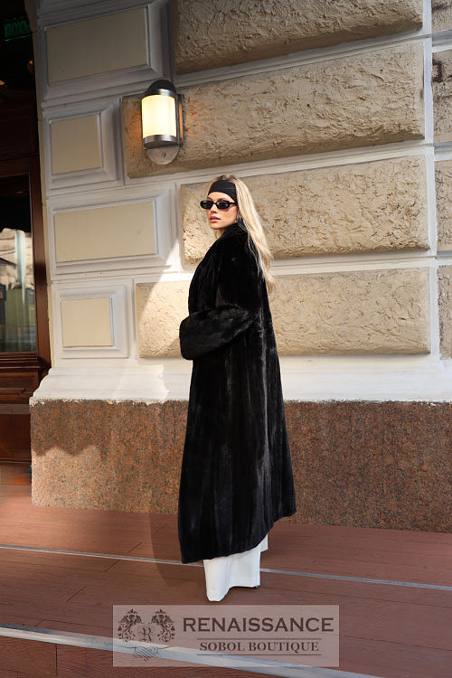 Стильная шуба из меха норки