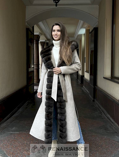 Пальто с капюшоном из кашемира Loro Piana с соболем