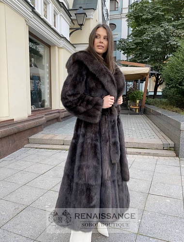 Роскошная шуба из меха баргузинского соболя