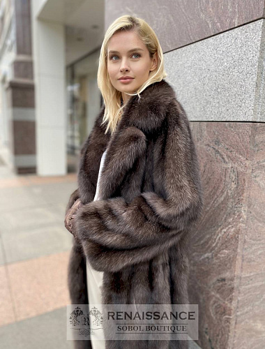 Классическое длинное пальто из меха седого баргузинского соболя
