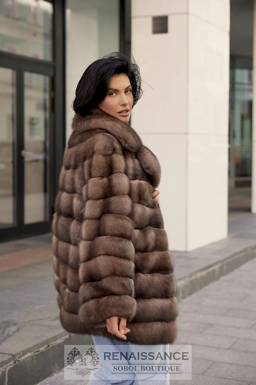 Короткая шуба автоледи из баргузинского соболя