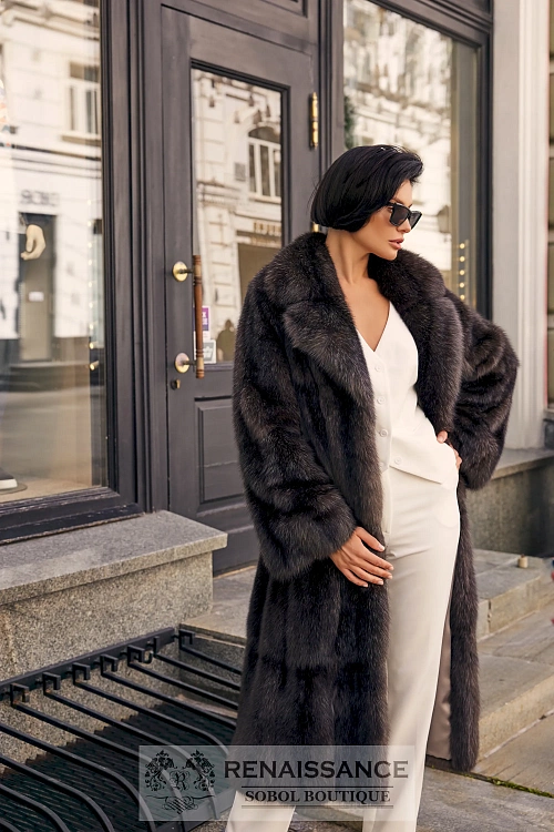 Длинное пальто из седого баргузинского соболя