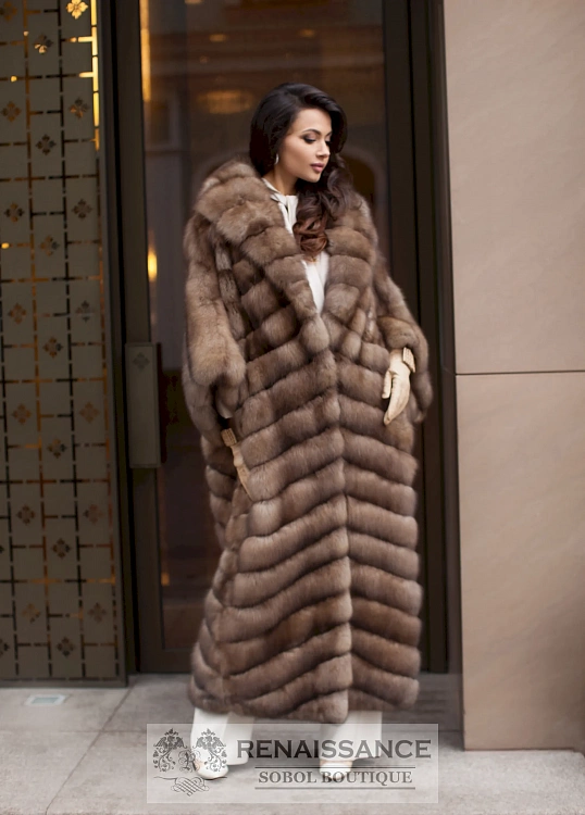 Роскошное манто из баргузинского соболя