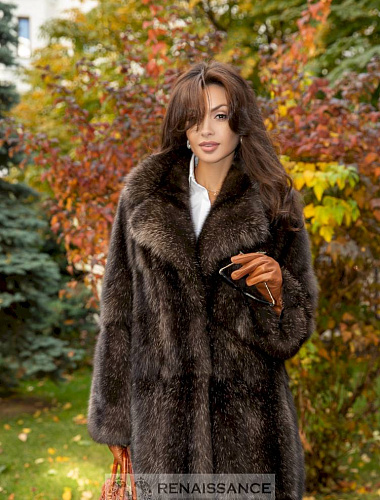 Роскошное пальто из меха баргузинского соболя