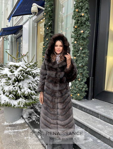 Длинное пальто из меха баргузинского соболя