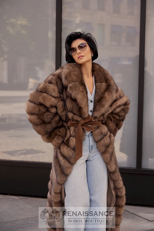 Длинная шуба из меха баргузинского соболя