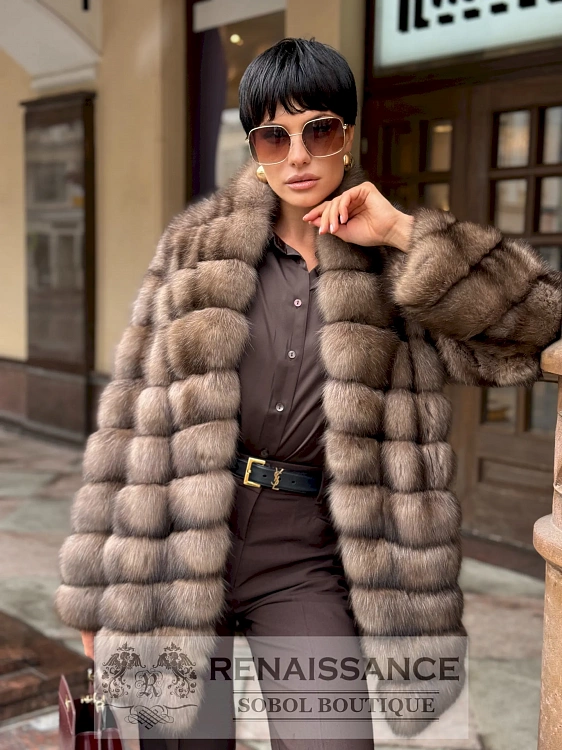 Трендовый жакет из светлого соболя
