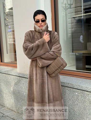 Элегантная шуба из норки