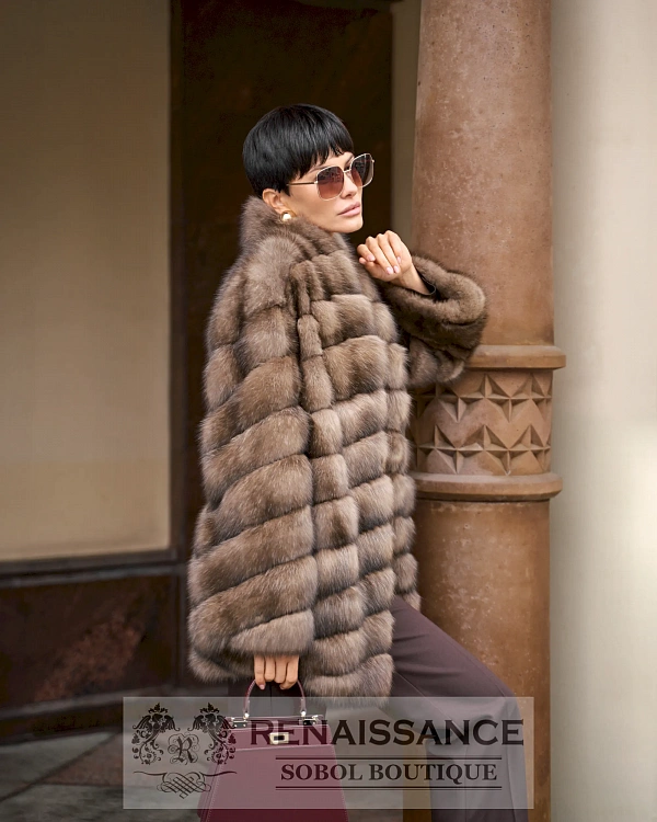 Трендовый жакет из светлого соболя