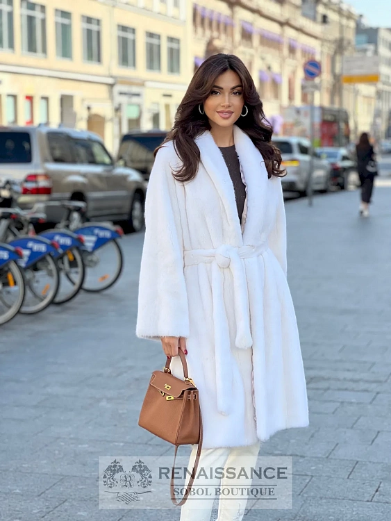 Полушубок из белой норки