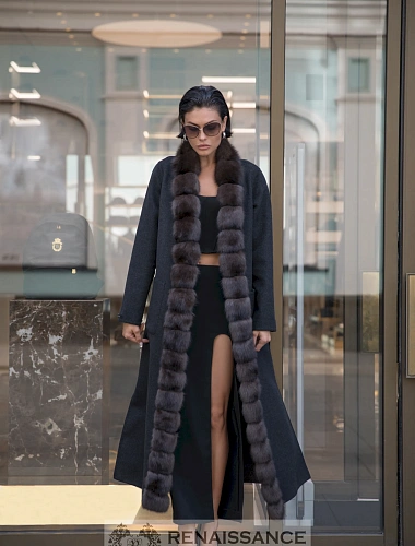 Эффектное пальто из шерсти/кашемира Loro Piana с соболем